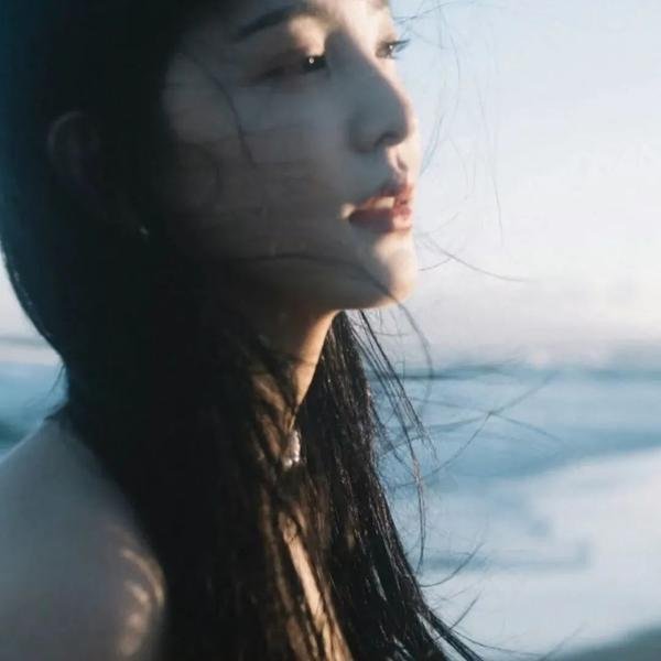 娇娃闹军营